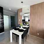 Agapella - Albatros 15 Floor, 2 Parking Spaces In The Garage Apartament *