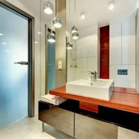 Agapella - Albatros 15 Floor, 2 Parking Spaces In The Garage